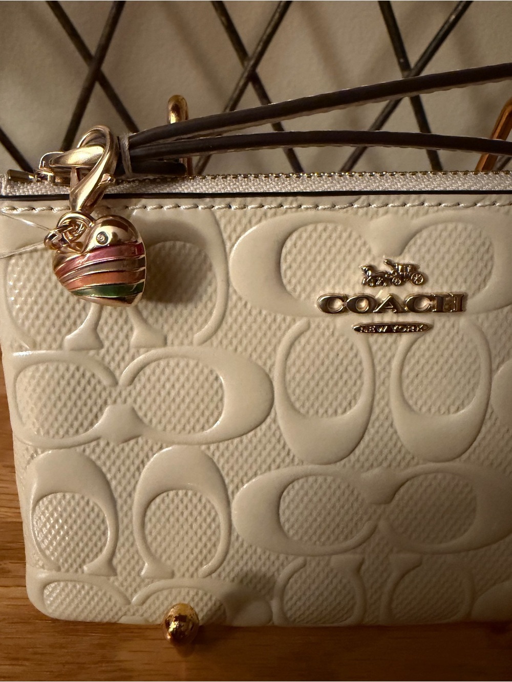 Coach Corner Zip Wristlet w/Heart Charm NWT - Picture 2 of 5